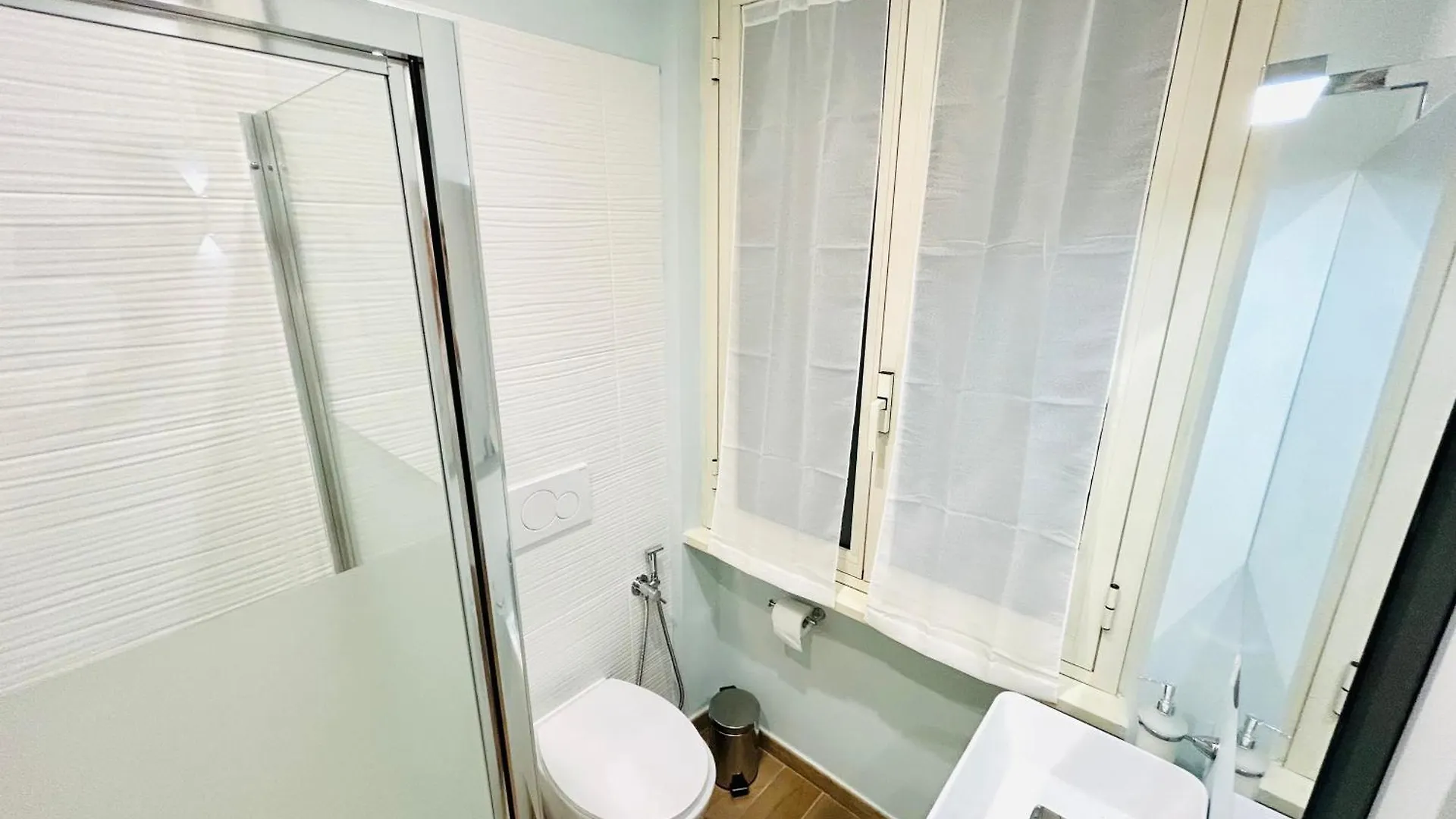 The Rooms Of Wonders Rome Guest house